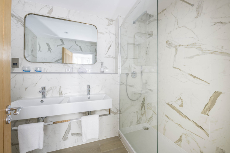 Bathroom 4, Harbour Hotel Fowey, Cornwall
