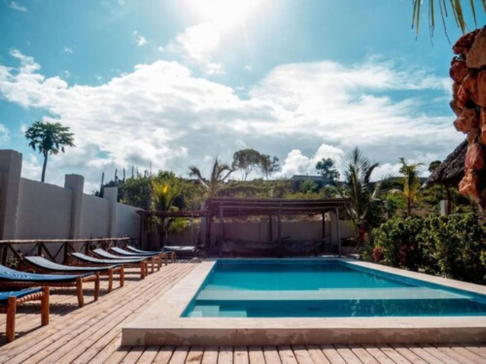 Sport & Beauty 4, Hapa Hapa Bungalows, Kaskazini 'B'