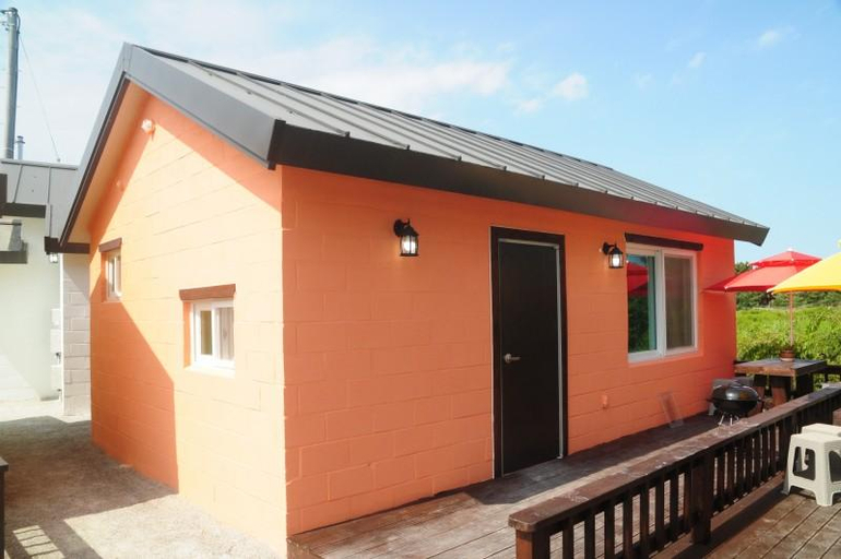 Others 2, Taean (Anmyeondo) Daffodil Pension, Taean