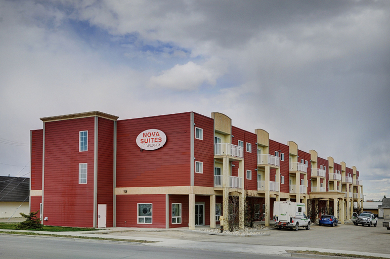 Exterior & Views 5, Nova Inn Edson, Division No. 14