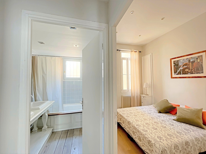 Bedroom 2, Modern Apartment 20 m from the Sea, Alpes-Maritimes