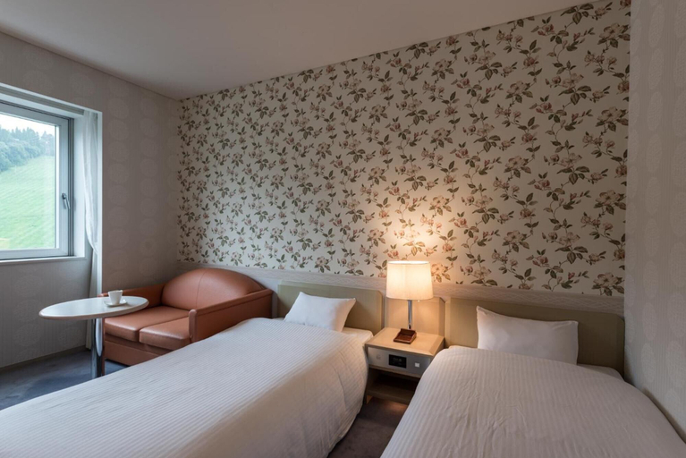 Bedroom 2, Takamiya Rurikura Resort, Yamagata