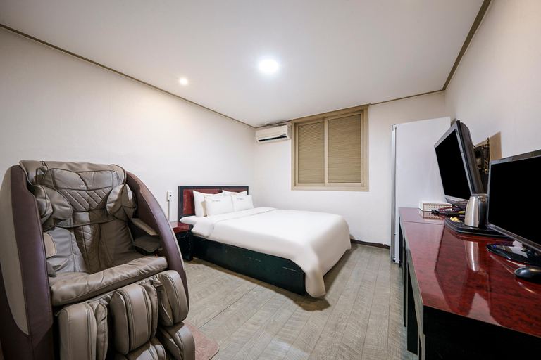 Bedroom 4, Jeonju Junghwasan-dong K, Jeonju