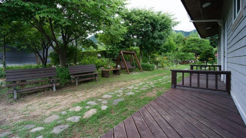 Others 4, Jeongseon Suilmananmulga Pension, Jeongseon