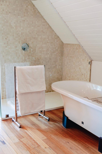 Bathroom 5, Die Laan 40, Cape Winelands