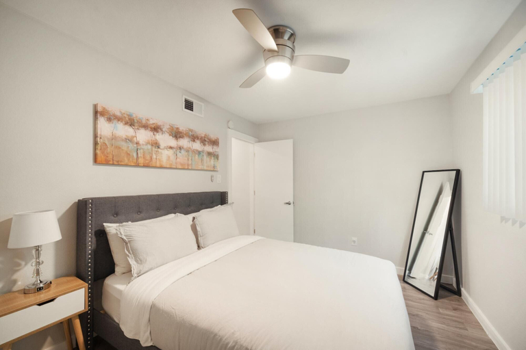 Bedroom 4, Modern 1BR Near UT Hyde Park Evonify, Travis