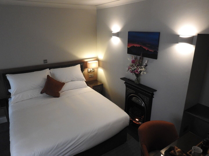 Bedroom 2, House Of Juniper - The Manse, Highland