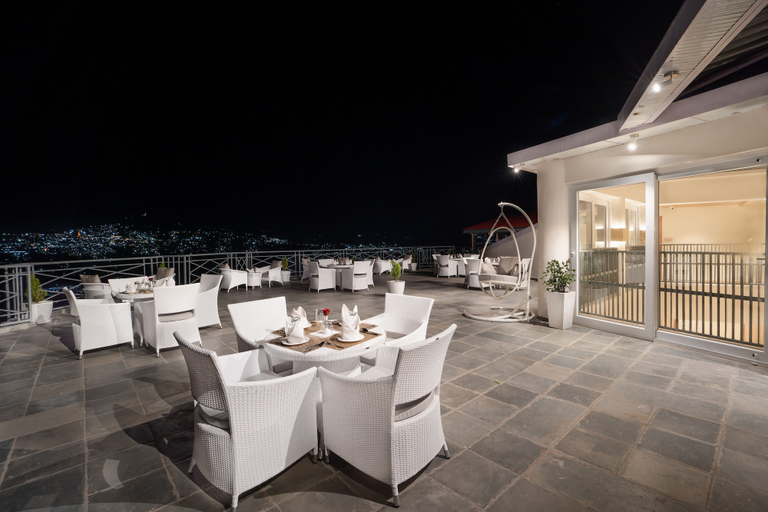 Food & Drinks 5, Snow Valley Heights, Shimla