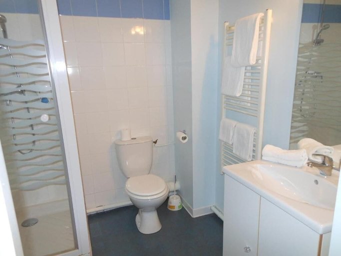 Bathroom 5, Hôtel du Parc, Loiret