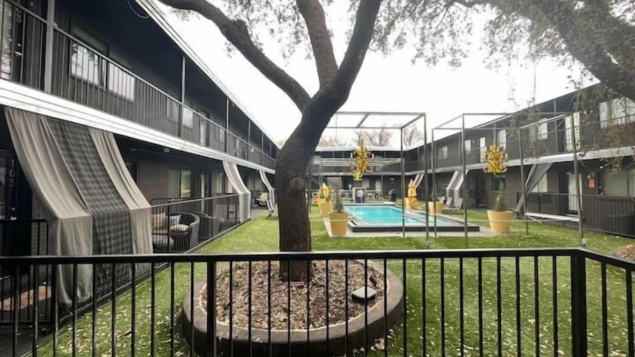 Others 3, East Dallas Paradise Getaway, Dallas