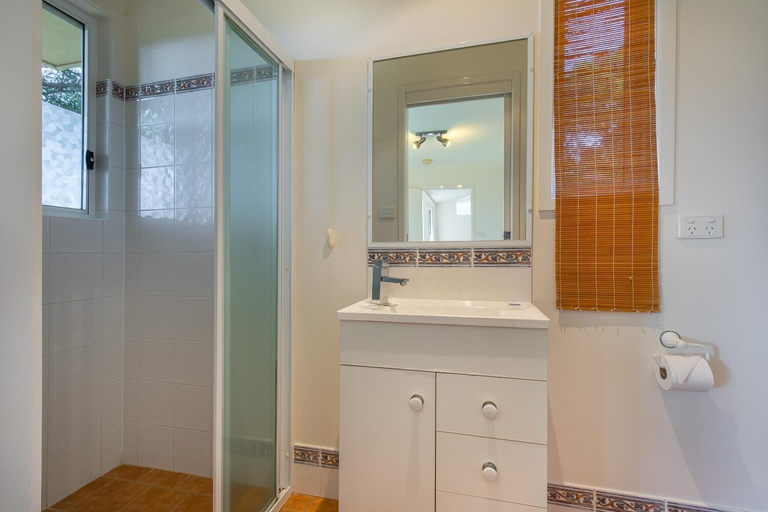 Bathroom 4, Breeze in Mollymook, Shoalhaven - Pt B