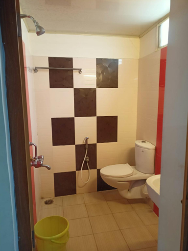 Bathroom, SKYPARK HOTELS , Tiruppur