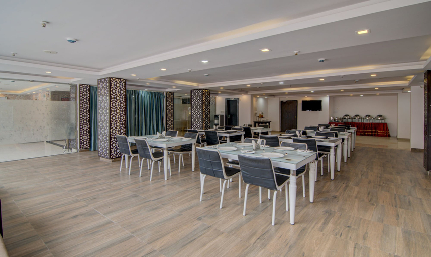 Food & Drinks 5, Treebo The Platinum Studio 50, North 24 Parganas