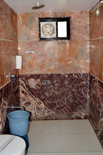 Bathroom 4, Hotel Swagat, Sirohi
