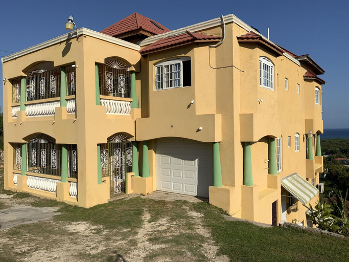 Exterior & Views, Poinciana House