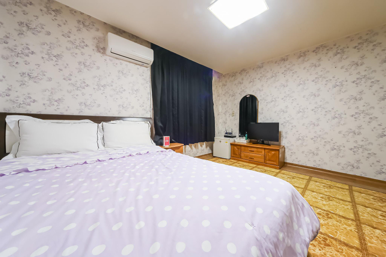Bedroom, Geojedo Okpo Yaksu, Geoje