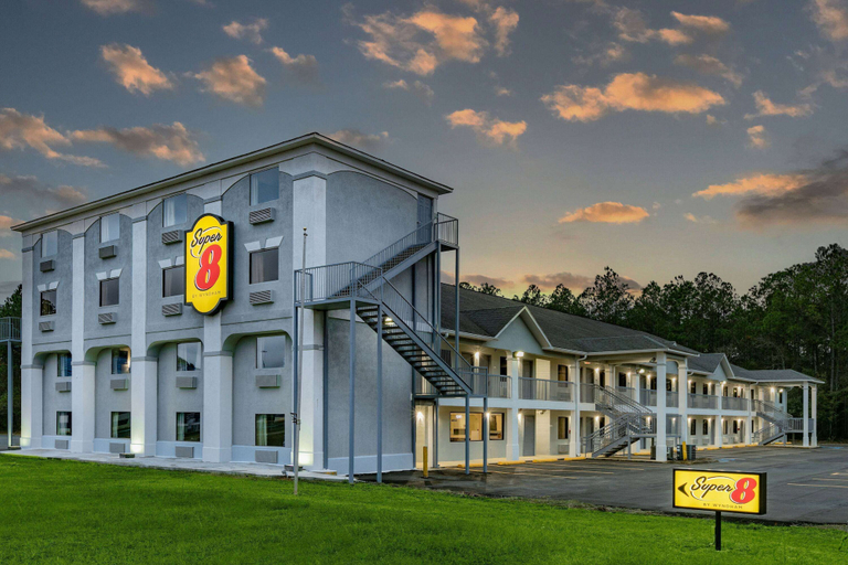 Exterior & Views 2, Super 8 by Wyndham Moss Point, Jackson