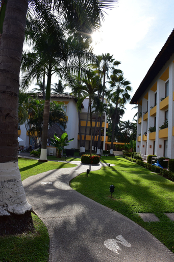 Exterior & Views 2, Plaza Pelicanos Club Beach Resort All Inclusive, Puerto Vallarta