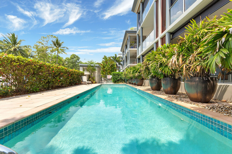 Peponi 4 - Beachfront Apartment, Cairns
