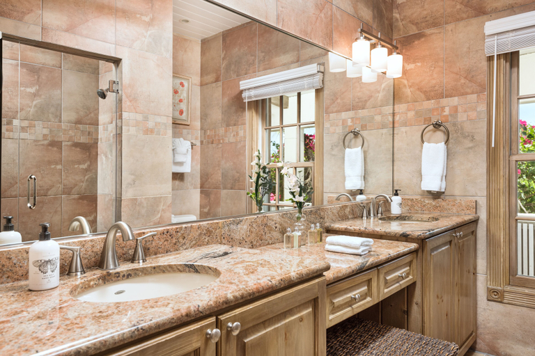 Bathroom, Callaloo Cottage