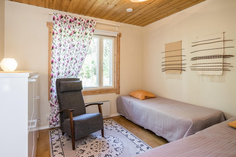 Bedroom 2, Kärkiniemi, North Savonia