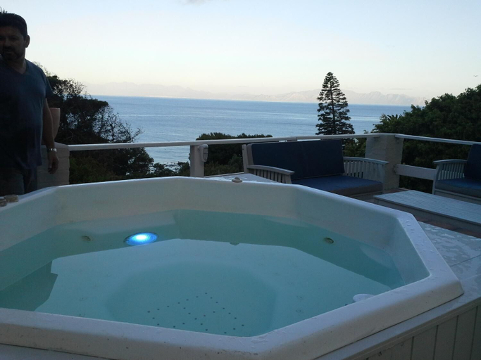 Sport & Beauty 5, Seabreeze Luxury Two Bedroom Penthouse, City of Cape Town