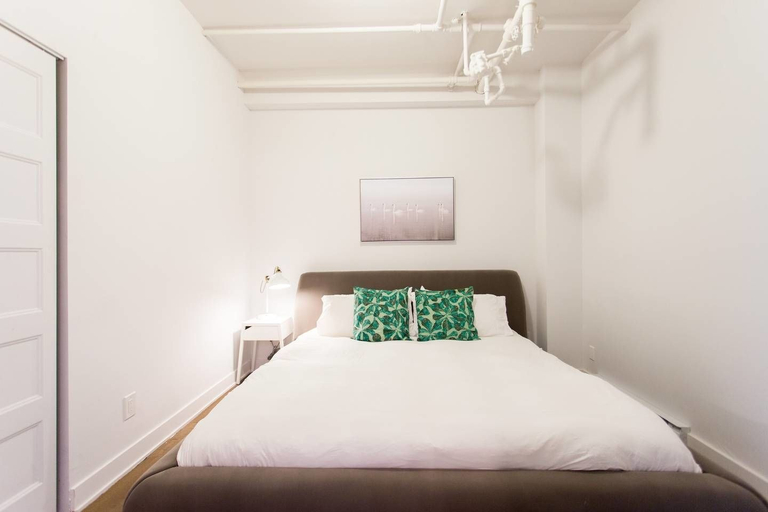 Bedroom 2, Amazing Plateau Loft Steps Away From Mount-royal, Montréal