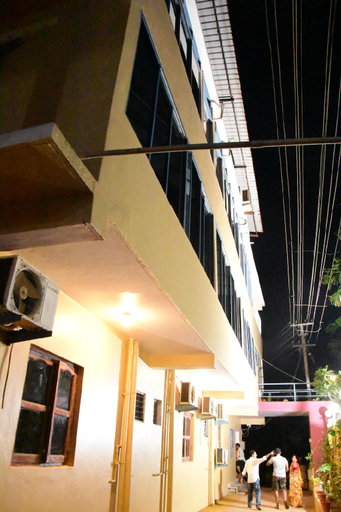 Others 3, Hotel Rajeshwar, North Goa
