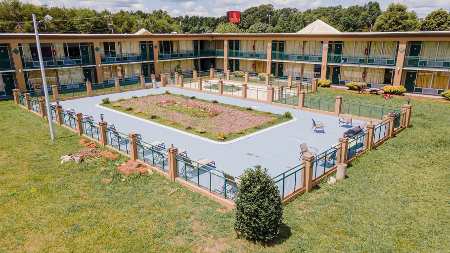 Others 5, Reidsville Inn & Suites, Rockingham