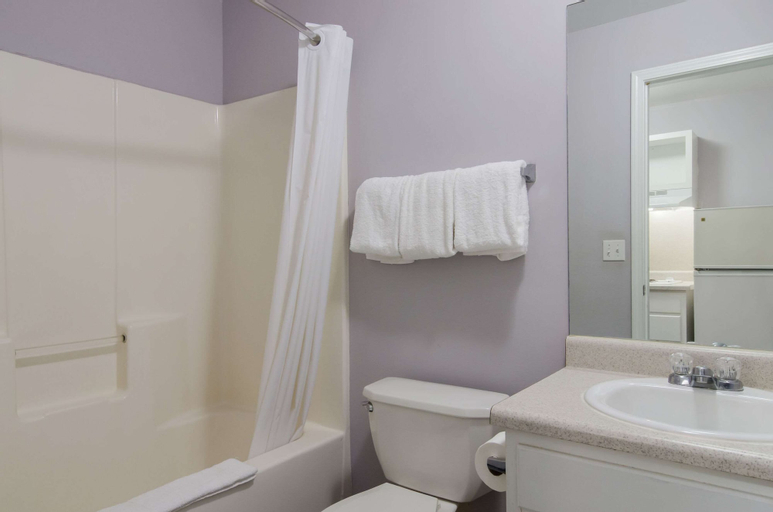 Bathroom 4