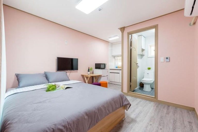 Bedroom 2, Paju Tteuranchae Pension, Paju