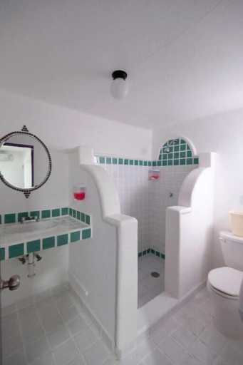 Bathroom 4, Hotel Partyholic, Cozumel