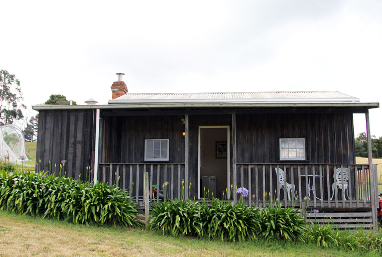 Exterior & Views 2, Wines for Joanie Cottage, West Tamar - Pt A