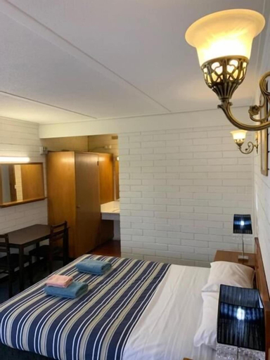 Bedroom 19