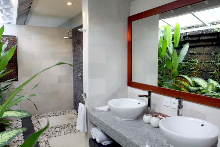 Bathroom 4, Anyar Estate, Badung