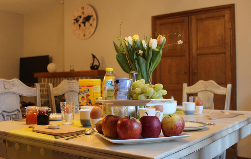 Others 5, Le relais du cheval blanc, Luxembourg