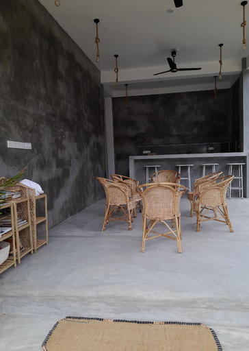 Public Area 3, Surf Gangs Hotel, Pothuvil
