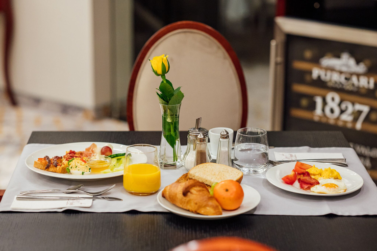 Food & Drinks 5, L'art Hotel Carei, Carei