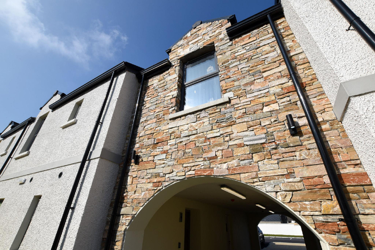 Exterior & Views 1, Homestead Hillsborough 3 BR Apartment, Lisburn and Castlereagh