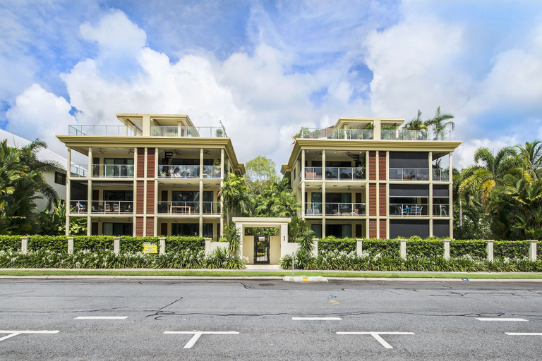 Exterior & Views, Peponi 4 - Beachfront Apartment, Cairns