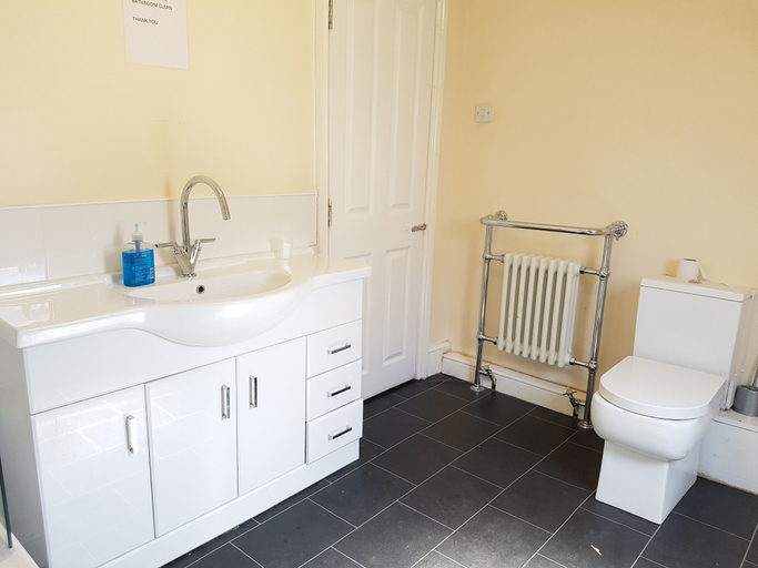 Bathroom 3, Alexandra House, Wirral