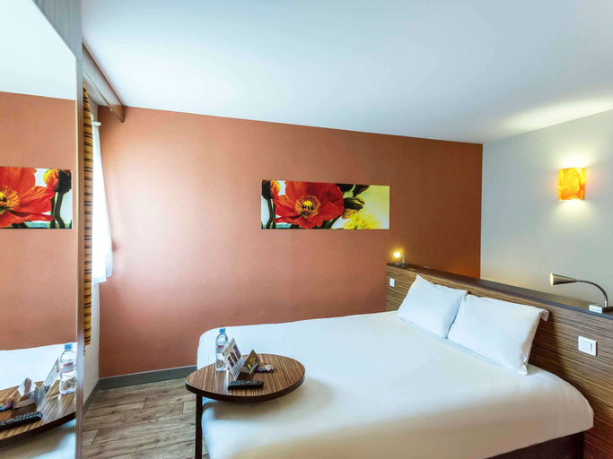 Bedroom 16