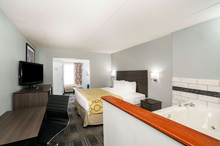 Bedroom 3, Baymont by Wyndham Gallatin, Sumner