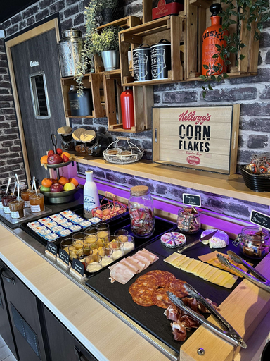 Food & Drinks 5, Kyriad Lisieux, Calvados