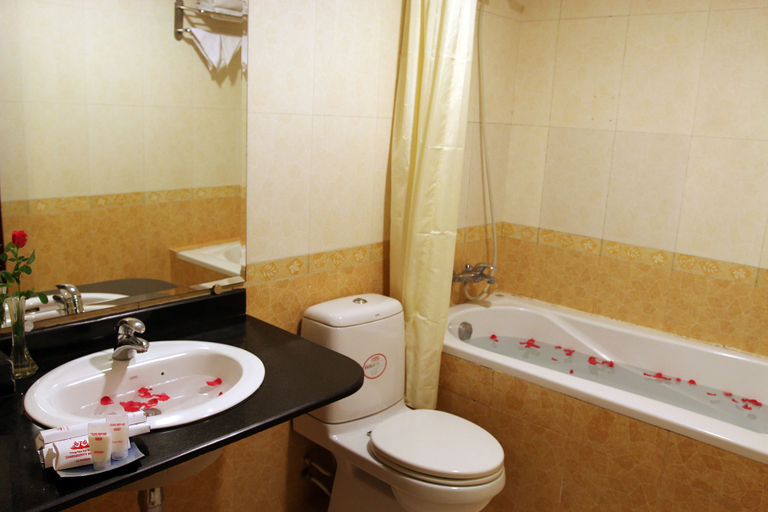 Bathroom 5, Phoenix Legend Hotel, Hoàn Kiếm