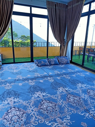 Business Facilities