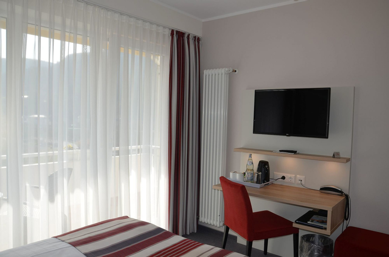 Bedroom 16