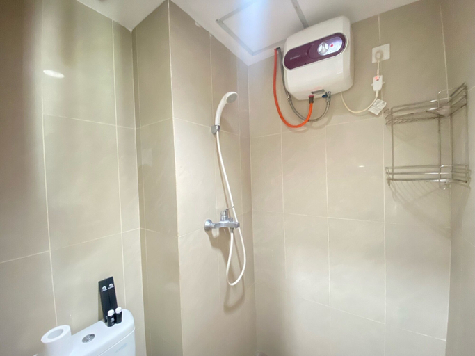 Bathroom, Cozy Furnished Studio At Taman Melati Jatinangor Apartment, Sumedang