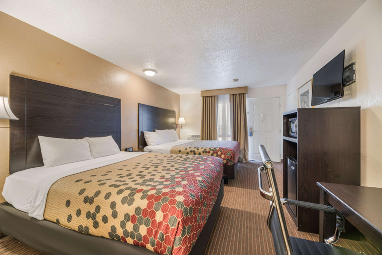 Bedroom 3, Rodeway Inn Flagstaff - Downtown, Coconino