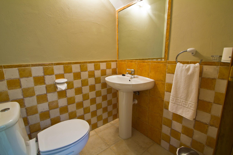 Bathroom 3, Apartamentos Rurales Los Brezos*                                                                , Cantabria